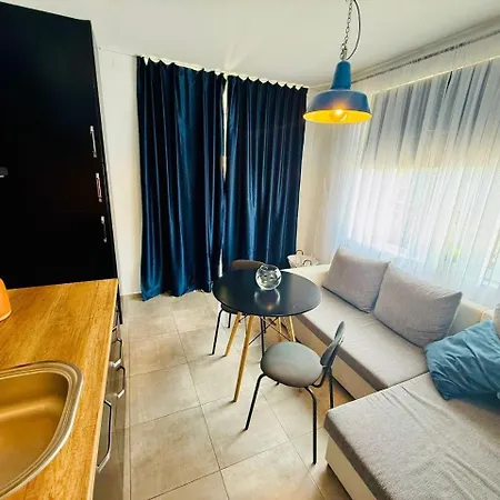 Cozy Sunny Apartament